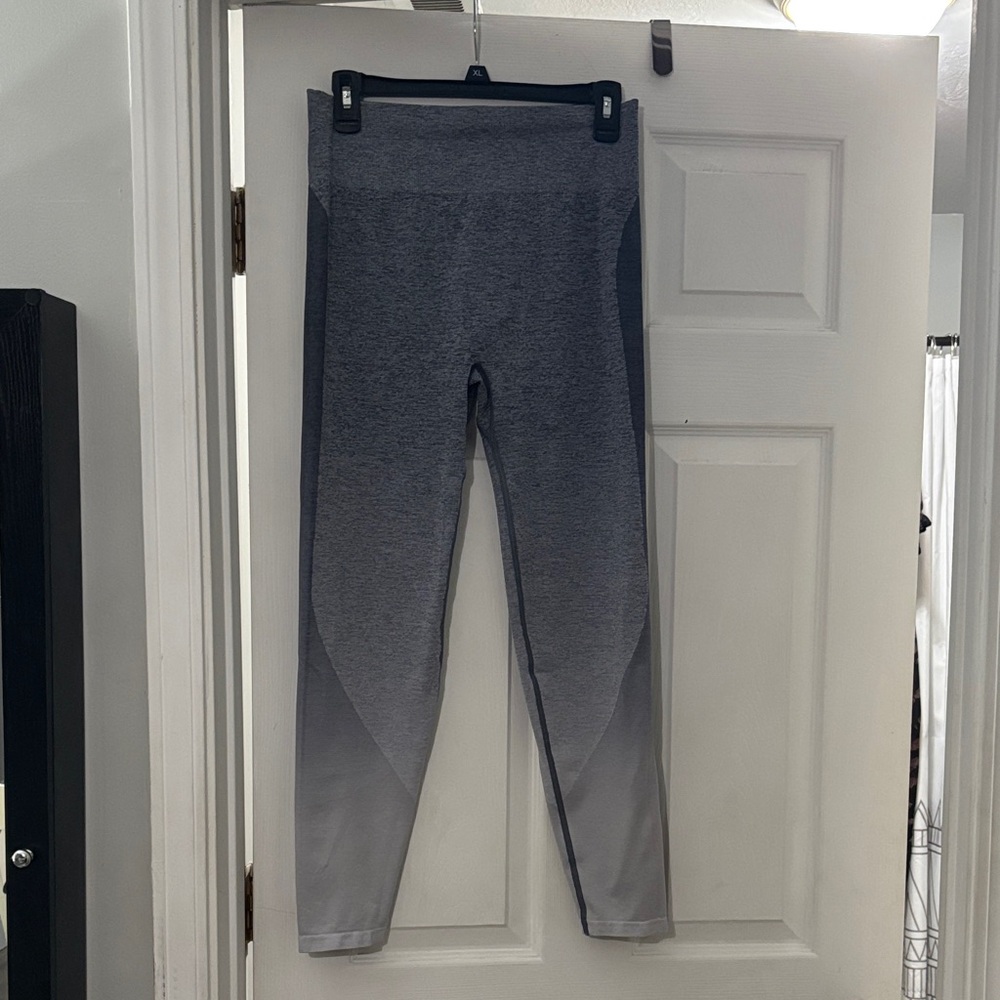 Victoria's Secret Gray Ombre Seamless Leggings